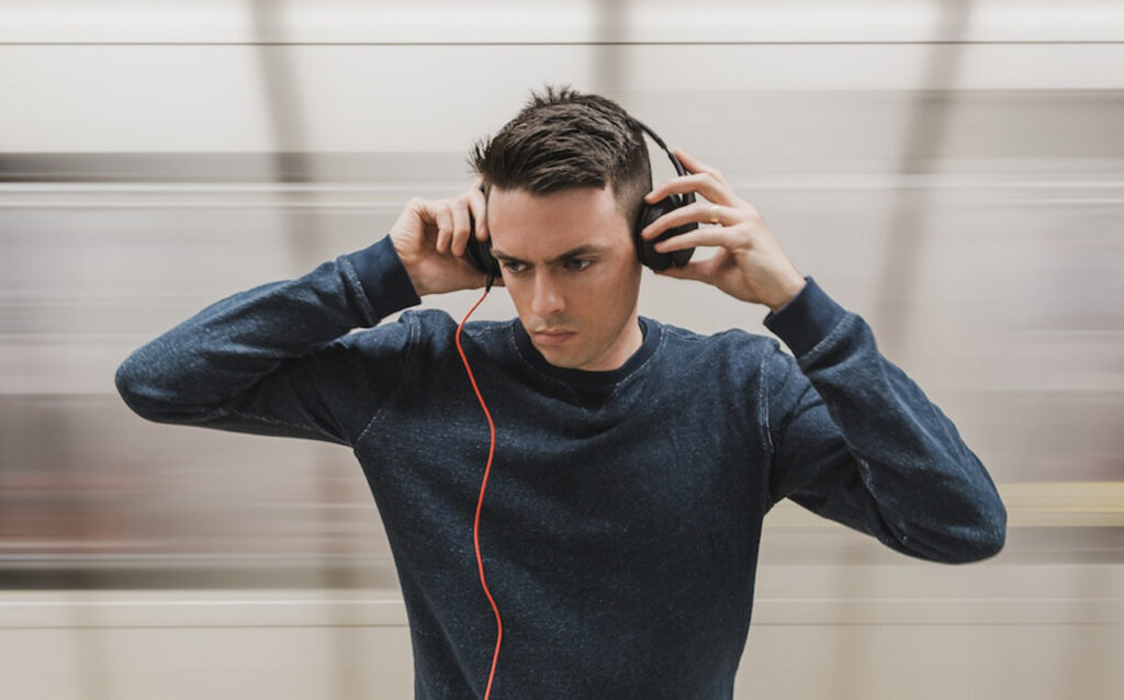 The Ultimate Headphone Buyer’s Guide: How to Choose Your Perfect Pair in 2025